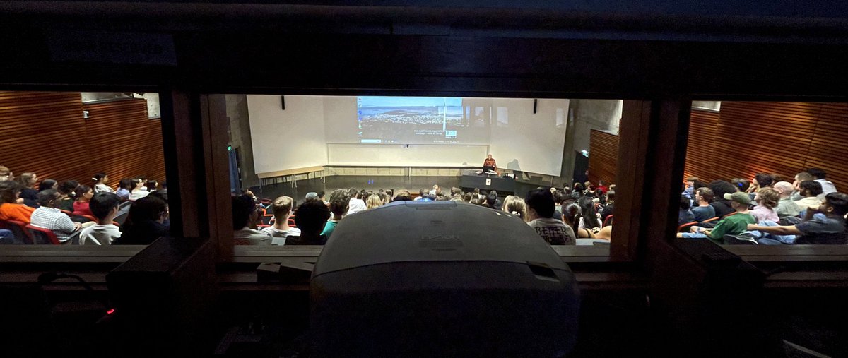 CucumberError's tweet image. It’s been over 2 years, but we’re back in our Large Lecture Theatre! @OtagoWellington @otago