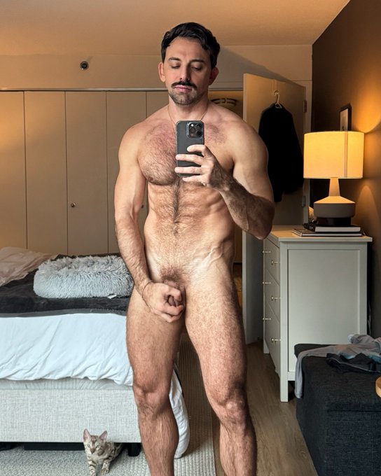 Bye beard, stache is back 😈 https://t.co/SnAH4EJOG1