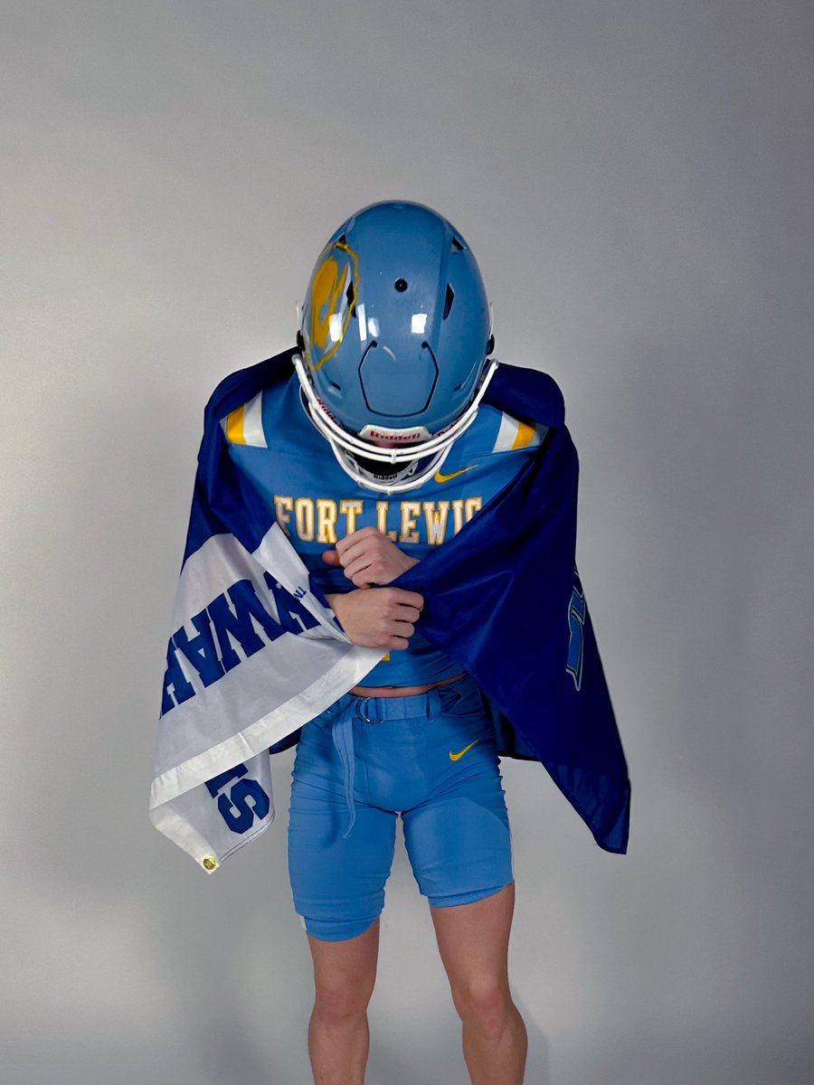 After a great official visit and conversation with <a href="/FLCCoach_Cox/">Johnny Cox</a> I’m blessed to receive an offer from Fort Lewis! <a href="/Coach_SBrown/">Spencer Brown</a> <a href="/TheCoach7Bible/">Jordan Bible</a> <a href="/FLCCoach_Grinde/">John Grinde</a> <a href="/TC_McFee/">Antonio Clark</a> #goskyhawks