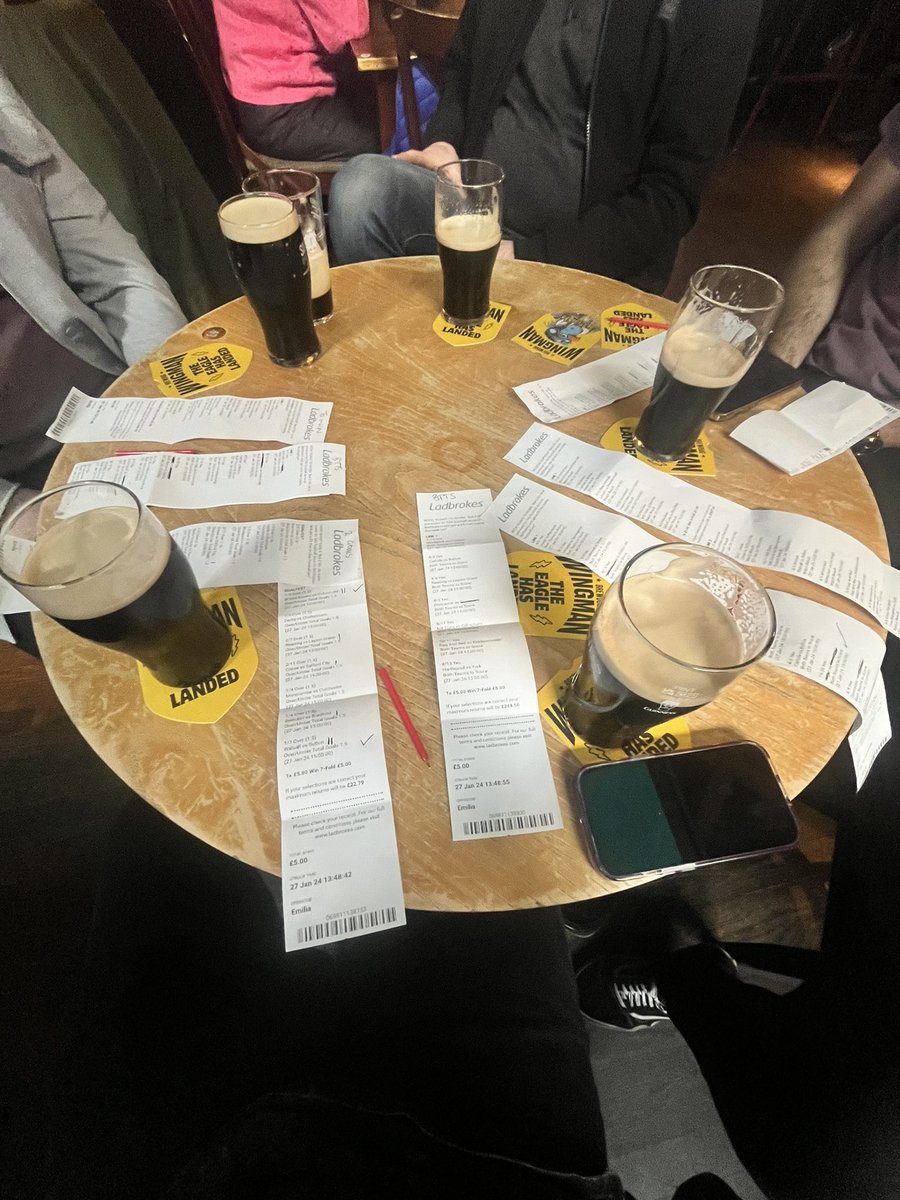 _timlowe's tweet image. How it starts ➡️ How it ends.