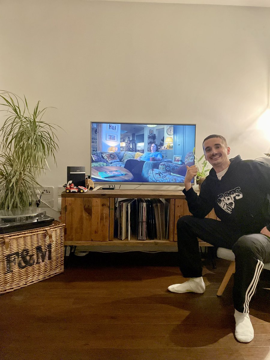 Rob & Liv Creatives tweet media