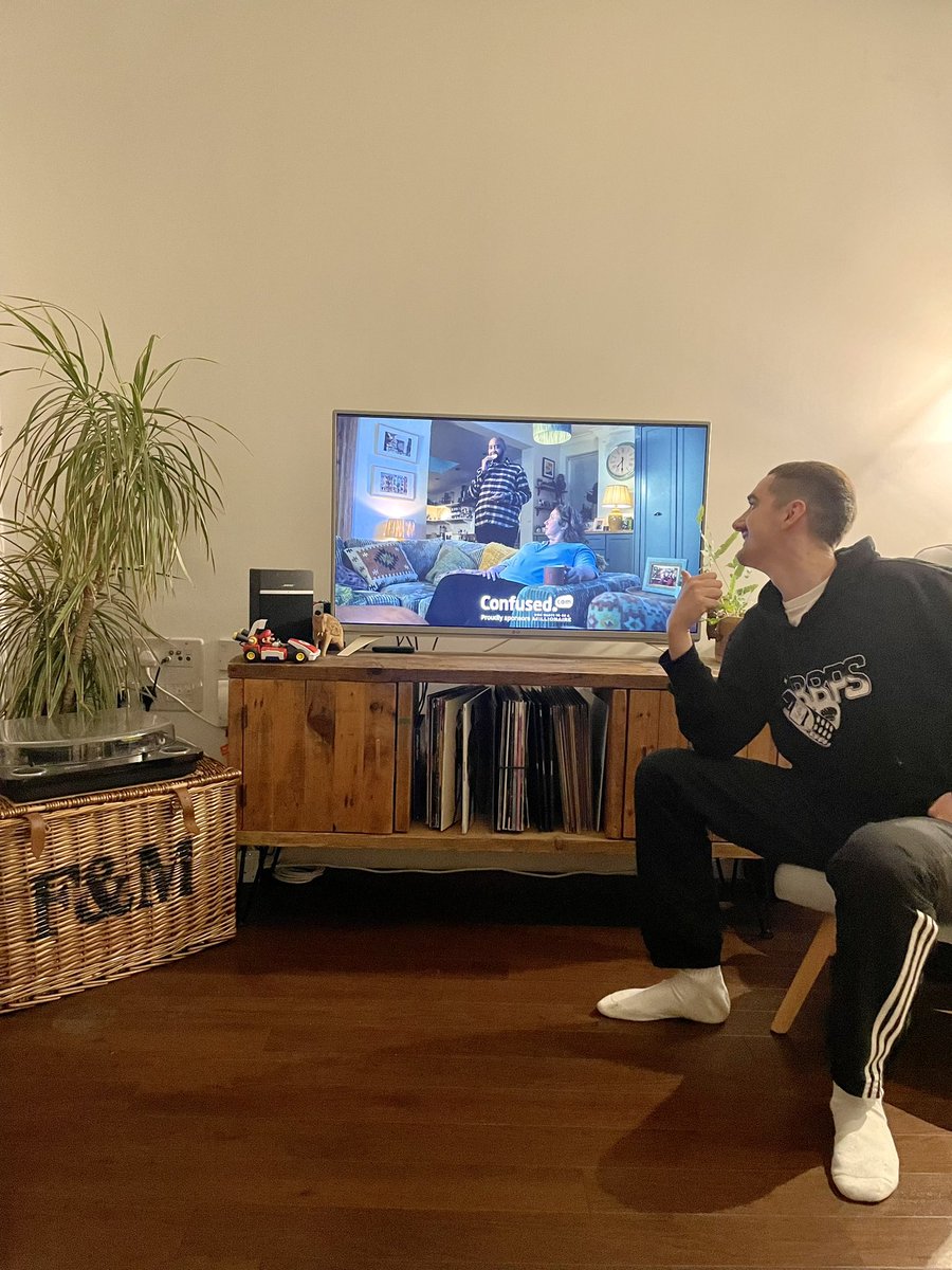 Rob & Liv Creatives tweet media