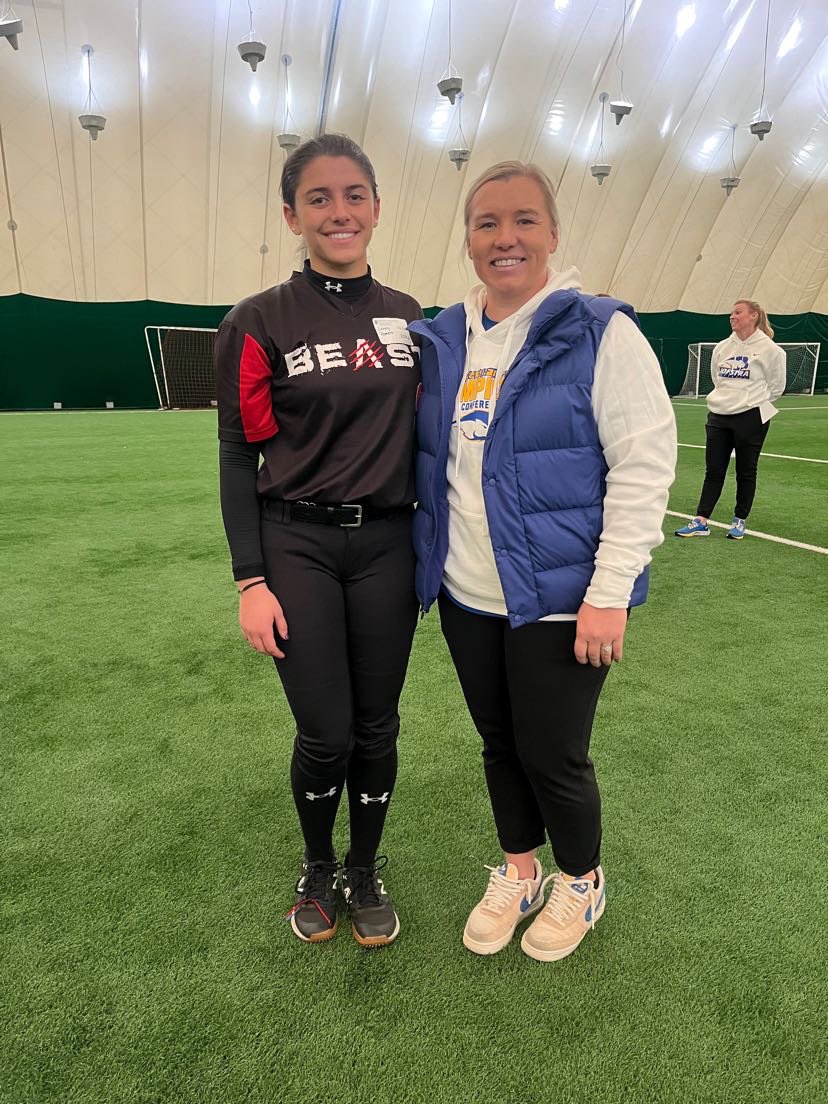 laneyvomero2026's tweet photo. I attended the @HofstraSoftball Winter Clinic today. Thank you coach @AdrienneClark7, coach @KSandberg23, coach @meg_giordano, @CoachSadeh as well as players and staff. I appreciate your time and helpful feedback. #year2026 #ssut #softball #fastpitch https://t.co/UahU62LpWc