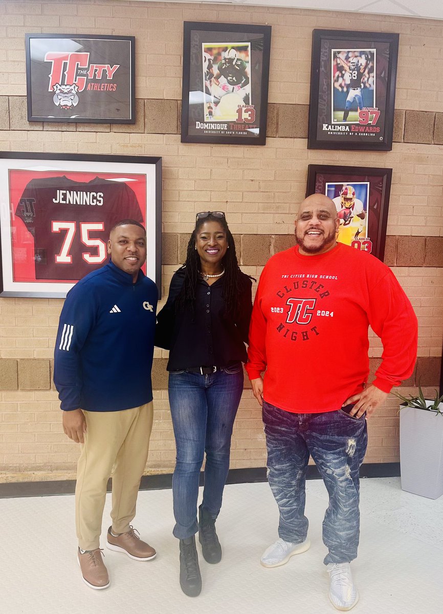 Mrs_G’berry (@mrs_gberry_tc) on Twitter photo Thanks Coach J Crawford #GaTech for showing ❤️for <a href="/TCFCSAthletics/">Tri-Cities Athletics</a> @educatorLocke @LettMeLeadTC <a href="/CoachFSippial/">Fredrick Sippial</a> <a href="/Rodneyhackney1/">Coach Rodney Hackney</a> <a href="/DrTamaraCandis/">Dr. Tamara Candis</a> Thanks Coach J Crawford #GaTech for showing ❤️for <a href="/TCFCSAthletics/">Tri-Cities Athletics</a> @educatorLocke @LettMeLeadTC <a href="/CoachFSippial/">Fredrick Sippial</a> <a href="/Rodneyhackney1/">Coach Rodney Hackney</a> <a href="/DrTamaraCandis/">Dr. Tamara Candis</a>