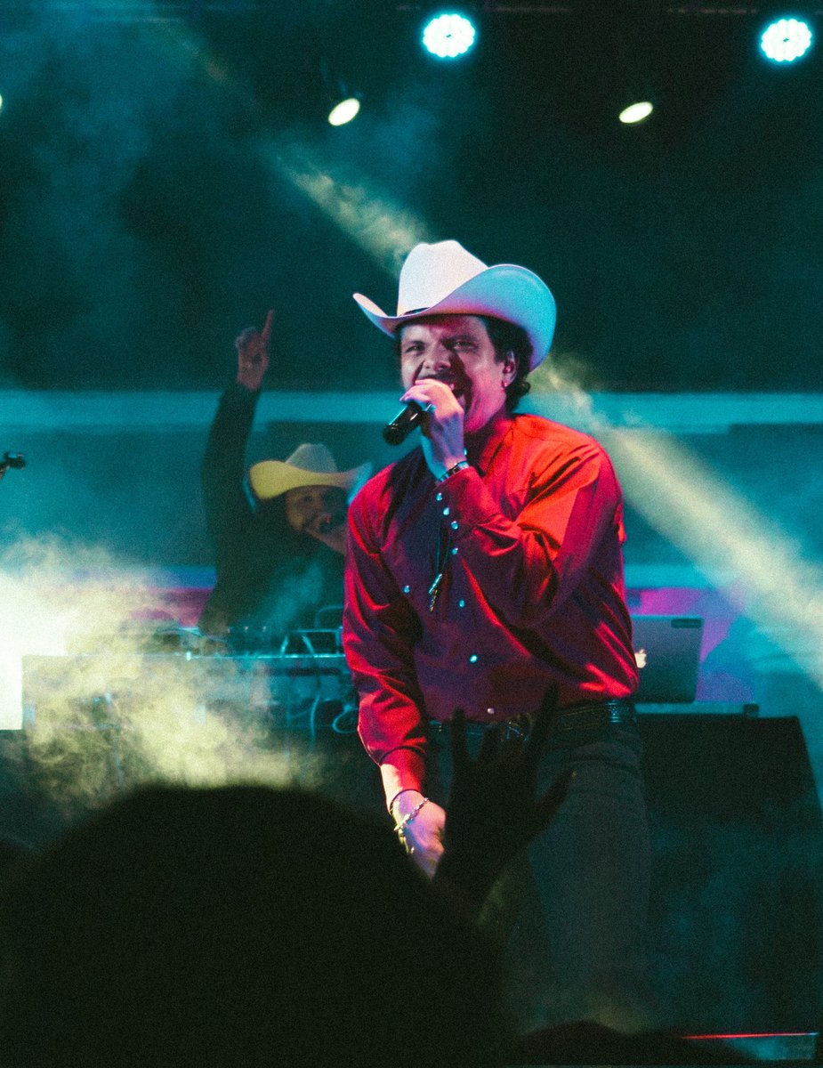 <a href="/SimpsonAhuevo/">SimpsonAhuevo.eth</a> despide con energía el Festival Alfonso Ortiz Tirado 2024 en La casa de las Delicias 🎤 Desde Hermosillo hasta los callejones de Álamos, su rap norteño pone a bailar a los asistentes de la última noche de la edición 39 del FAOT! 🎶  #FAOT2024

📸 <a href="/davidguiradov/">tarotero</a>