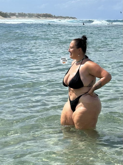 Thickums ? https://t.co/uuUWj6y7aj