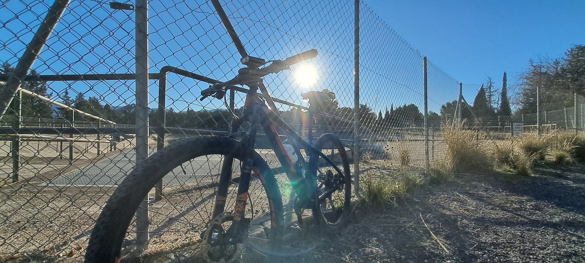 dreamteambike's tweet photo. @PedroJCondeB  Una subida a la balsa...Alh Torre https://t.co/EtQE6Ss7fW
