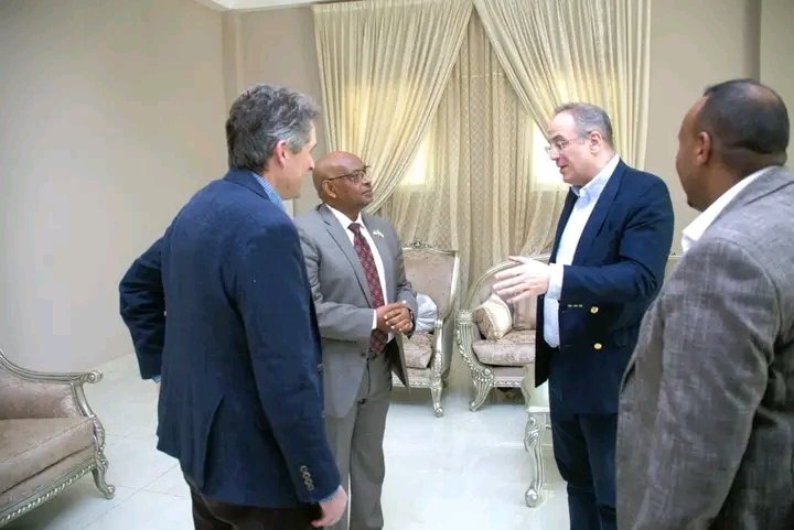 EGahnug's tweet photo. H.E Dr. Essa Kayd, Foreign Minister of the RSL warmly welcomed a high-level UK delegation led by Gavin Williamson MP &amp; Sir Micheal Ellis MP, former Attorney General. 

 This visit signifies a deepening of ties &amp; collaboration between UK and Somaliland. #SomalilandUK #Diplomacy https://t.co/S8Ri77CAzI