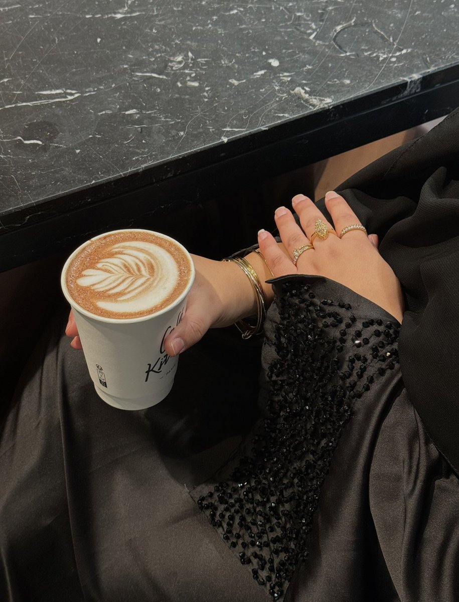 halaldressing's tweet image. KHALEEJI IN PARIS 🤍
On a désormais nos ateliers à Dubaï 🤭 Retrouvez notre nouvelle collection directement inspiré du style de nos sœurs du Moyen-Orient, avec des pièces dessinées par nous même pour vous rendre bien belles ✨
halaldressing.com