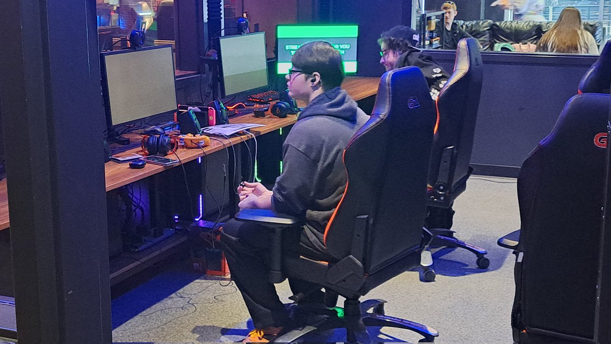 CSUVikes_GG's tweet photo. Our Smash Ultimate team finishes 2nd in the @GameArenaCBUS tourney #SmashLand. This team is getting better every day!
#GoVikes https://t.co/aW4n1w8Cjr