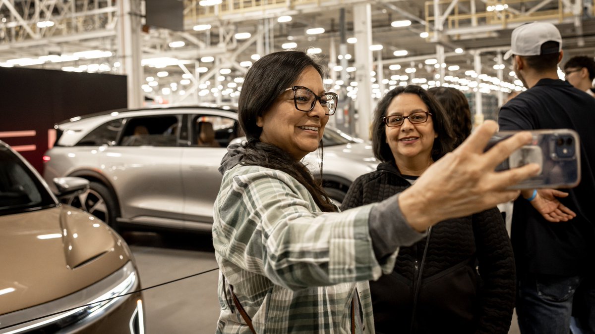 LucidMotors's tweet photo. Yesterday, we were delighted to invite the Lucid team and their families to our AMP-1 facilities in Casa Grande, Arizona. Our company is committed to the local community and is looking forward to a fruitful relationship for years to come. https://t.co/oFgc1c8HNO https://t.co/ayatIO8DBb