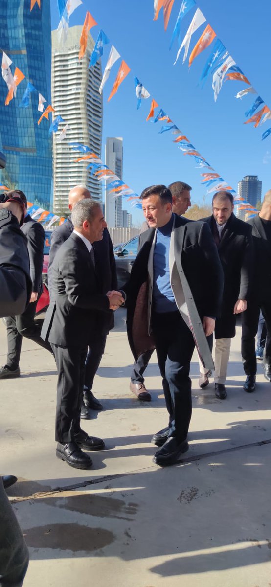 İzmir İl Başkanlığımızda Büyükşehir Belediye Başkan Adayımız Sn. <a href="/avhamzadag/">HAMZA DAĞ</a>, İl Başkanımız Sn. <a href="/Bilalsaygili/">Bilal Saygılı</a>, Milletvekillerimiz ve 30 İlçe Belediye Başkan Adaylarımız ile bir araya geldik.

#BornovaBizimSevdamız ile başlayan konuşmamız #BornovaKazanacak ile bitti. 😊