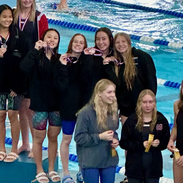<a href="/hebronswimdive/">@hebronswimdive</a> relays had FIVE relay teams advance to the Regionals at the District meet yesterday. Congrats to these amazing swimmers!
Boys and Girls 200 Medley relays
Girls 200 Free relay
Boys and Girls 400 Free relays
<a href="/hebronhawkeye/">The Hawk Eye</a> 
<a href="/Hebron_HS/">Hebron High School</a> 
<a href="/hebron9th/">Hebron 9th Campus</a>