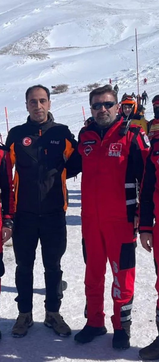 Bingölde görev yaptığım süreçte tanıdığım ve bir çok alanda omuz omuza çalıştığım Ramazan KÜÇÜKHAZAR’ın vefat ettiğini öğrendim. Mekanın cennet olsun güzel insan.