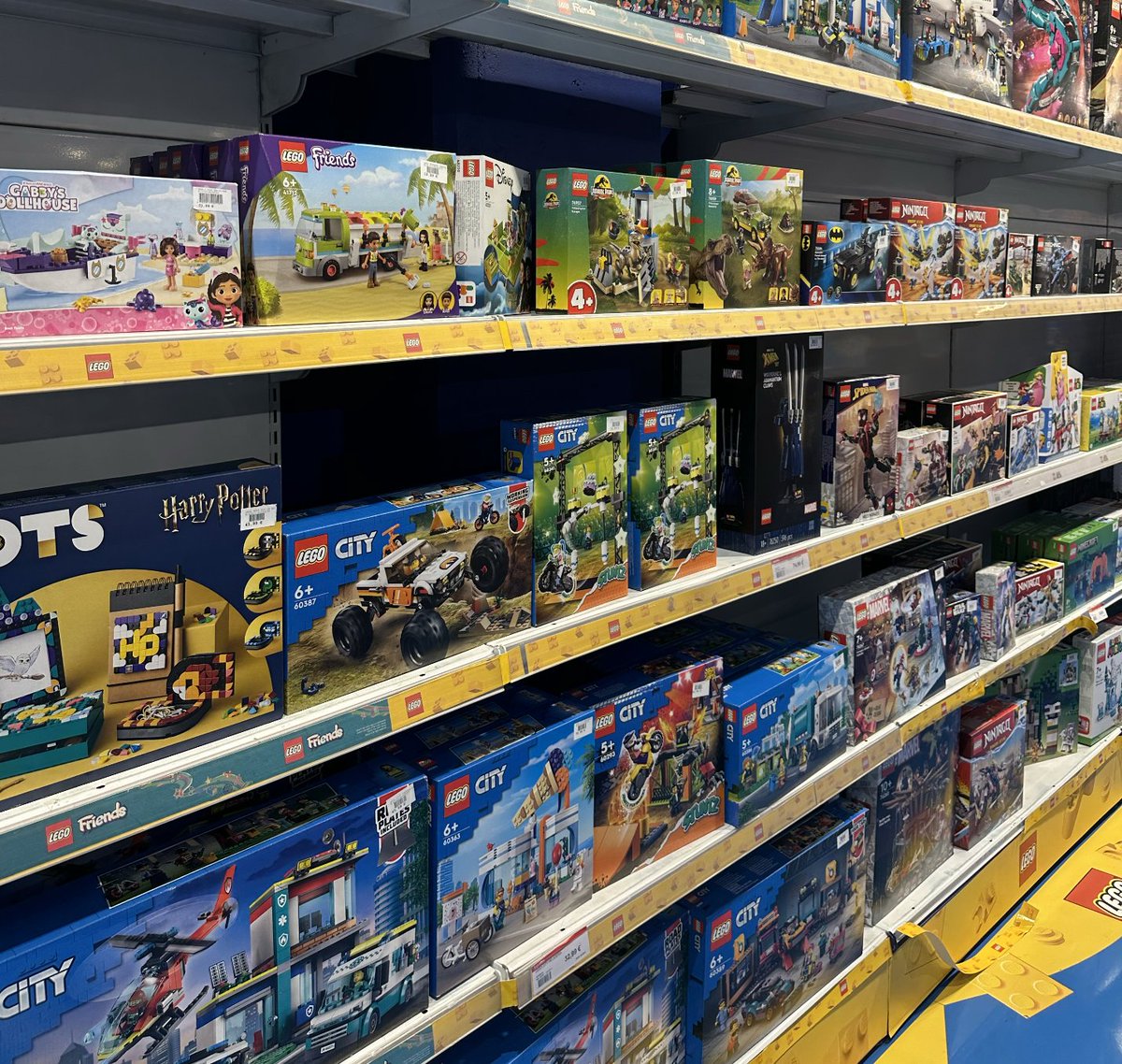 ¿sabías que hoy es el día internacional de LEGO?

¡Hablamos de LEGO en nuestro último artículo! 🩵

maxcenter.com/?p=89039

#lego #maxcenter #bizkaia #barakaldo #tucentrocomercial