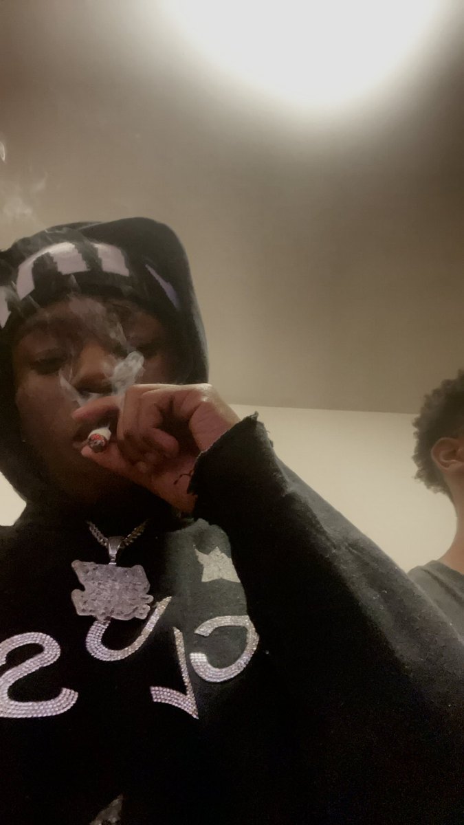 cousins y’all smoke?