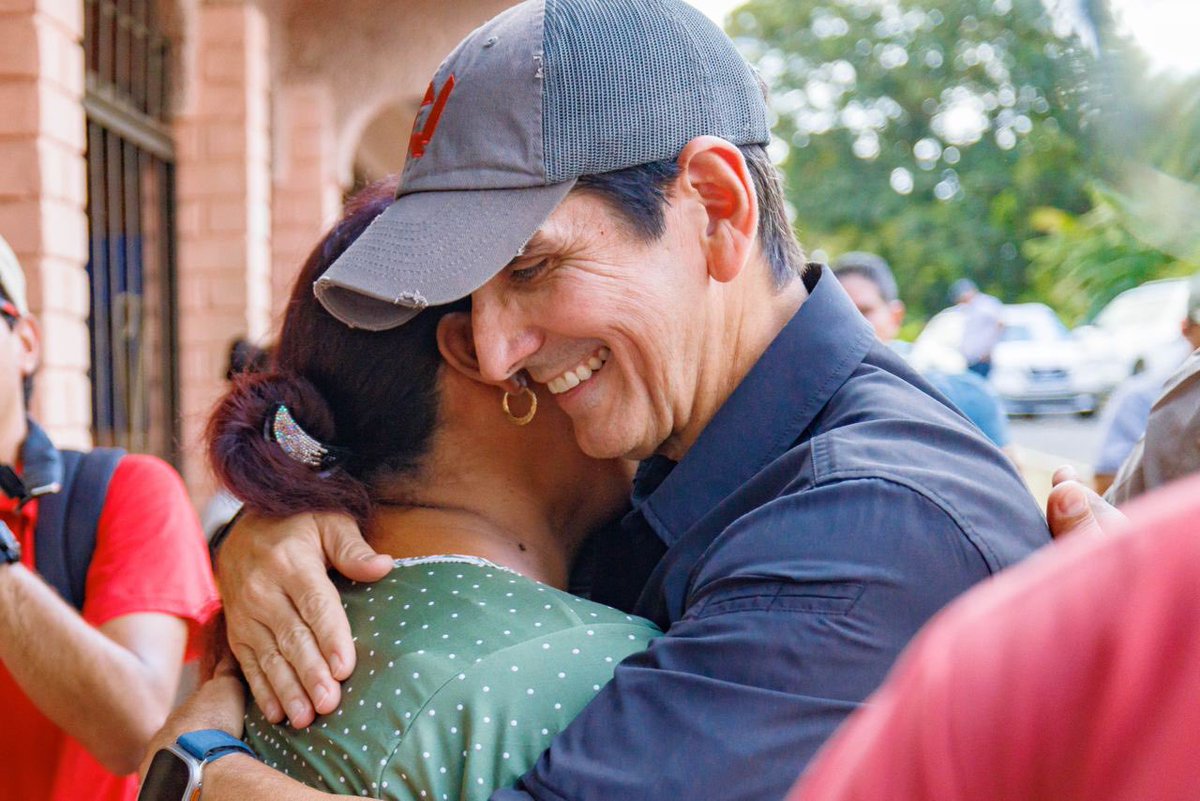Recorriendo Barrio Balboa, tuve la oportunidad de escuchar las preocupaciones de las familias de La Chorrera. Cada historia refuerza mi compromiso y el de <a href="/BlandonJose/">José Isabel Blandón</a>: #EstoTieneQueCambiar. Agradezco a cada uno de los chorreranos que nos abrieron las puertas de sus casas.