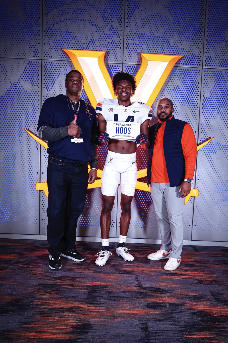 Always a great time at UVA!! Thank you <a href="/UVAFootball/">Virginia Football</a>
