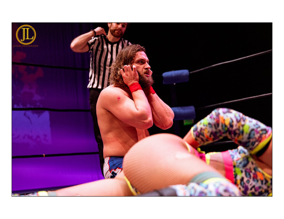 JayLeeAC's tweet photo. Some photos from @FlyingVTheatre @Studio_Andino @EricaWrestles @TheShooterKM https://t.co/24r73UTIB9