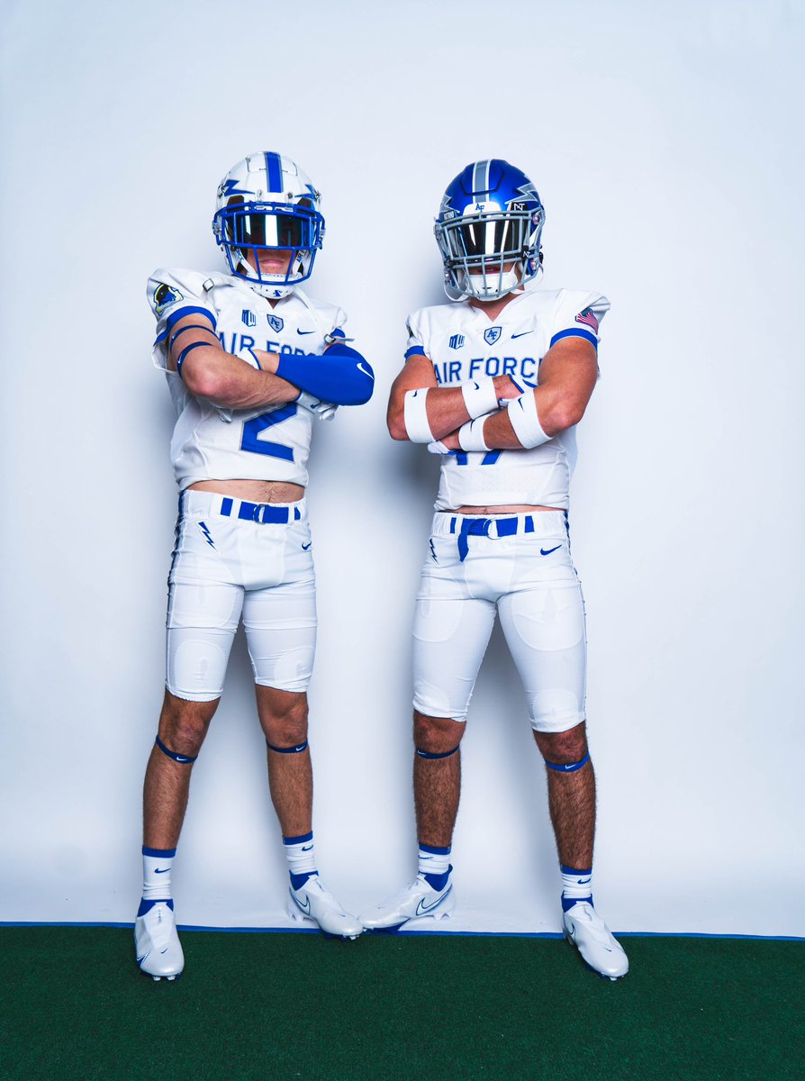 Clayton Sobecki (@clayton_sobecki) on Twitter photo Had an awesome official visit at <a href="/AF_Football/">Air Force Football</a>!! It was great spending time with my coaches and future teammates. Ready to get started!
#FlyFightWin ⚡️⚡️#BoltBrorherhood Had an awesome official visit at <a href="/AF_Football/">Air Force Football</a>!! It was great spending time with my coaches and future teammates. Ready to get started!
#FlyFightWin ⚡️⚡️#BoltBrorherhood