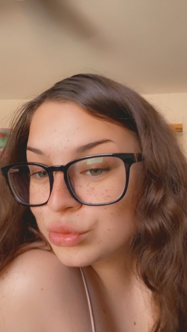 Geekin With The Glasses Baby😈 https://t.co/l4TcaJaKUG<a href="/tag/booty"class="tags"><span>#booty</span></a><a href="/tag/brunette"class="tags"><span>#brunette</span></a><a href="/tag/blessed"class="tags"><span>#blessed</span></a><a href="/tag/california"class="tags"><span>#california</span></a><a href="/tag/gorgeous"class="tags"><span>#gorgeous</span></a>
