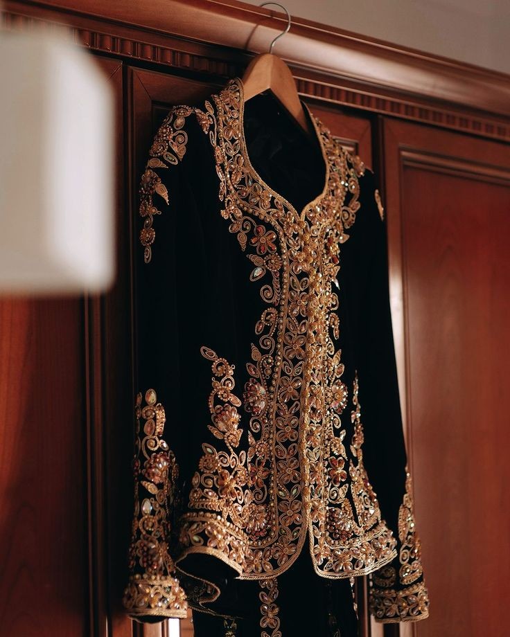 Djazairia213_'s tweet photo. Algerian traditionnel dress karakou ✨ 🇩🇿 https://t.co/a5Ji328m68