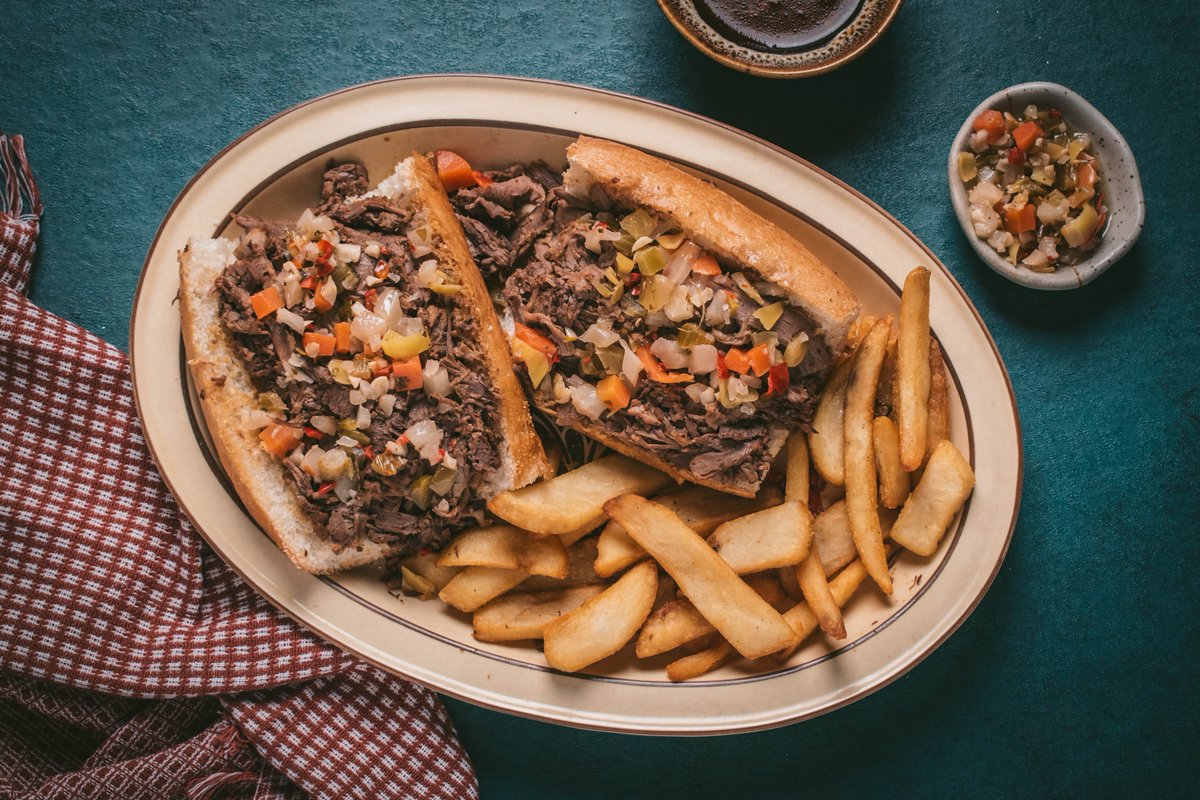 Chicago Style Italian Beef Sandwich. Recipe:  scratchmarket.co/chicago-style-… #recipes #recipeoftheday