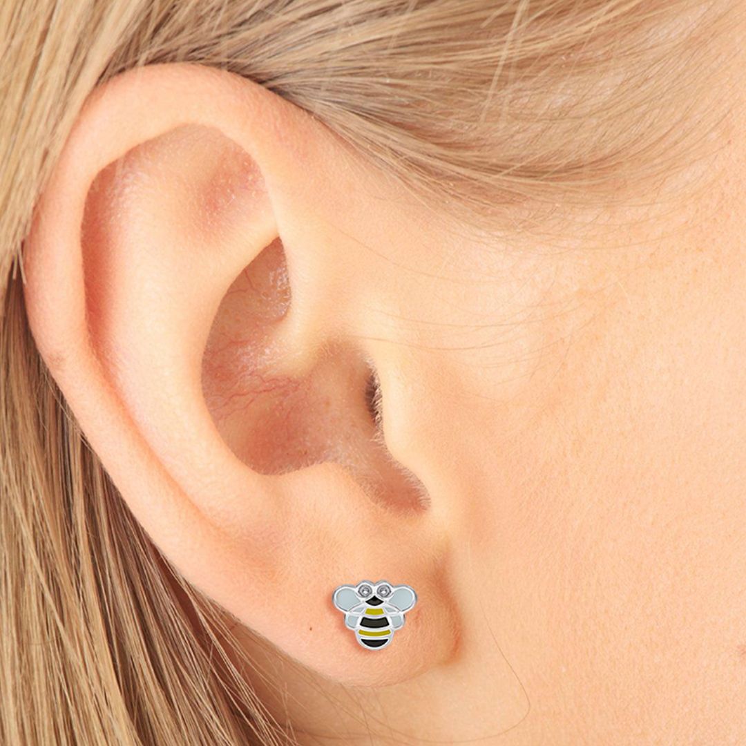 Do you have a little fashionista 👧 who's always on the hunt for the latest bling?🤩 

Give her a buzz 🐝 with these stunning Hypoallergenic Bee Stud Earrings! 🌟 

Shop yours here 👉 buff.ly/3Sn8z78

#beeearrings #bling bijoux #kidsjewellery #sterlingsilver #silver