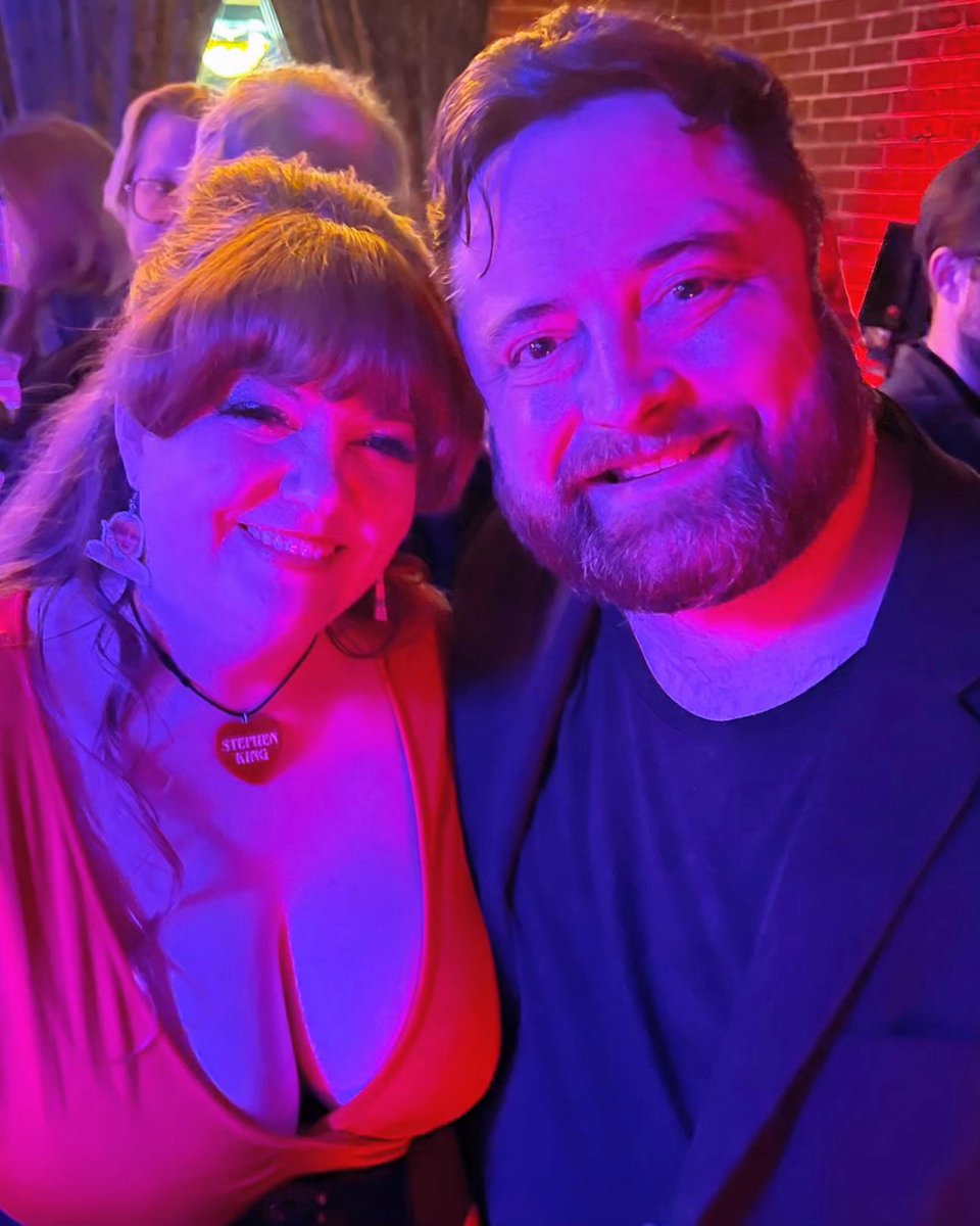 juliacmarchese's tweet photo. Last night at the @RatedRBar was fantastagorical! So many amazing horror folks having a bitchin time in a stupendous space with lots of frights and movies everywhere. They're doing another one in February, so get your tickets now! #ratedrspeakeasy 

https://t.co/b9tbRncjcN https://t.co/XMj4eIZKo3