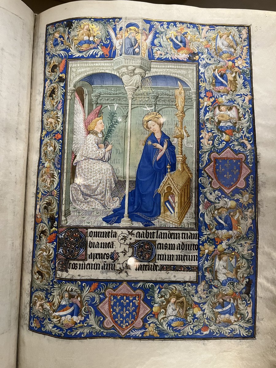 Doing research on the #MiddleAges & medieval Jewish history & visited @TheCloisters today where one of most famous illuminated MS lives: The Book of Hours by the #LimbourgBrothers. Feel lucky to be so close to this astonishing work of art. #arthistory #Jewishhistory