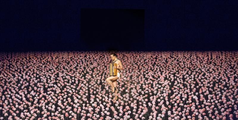 As #TanztheaterWuppertal #PinaBausch's #Nelken comes to @Sadlers_Wells, a tribute across art forms - pioneering #juggler @SeanGandini reflects on how the spirit of the great choreographer has infiltrated his work #FirstPerson theartsdesk.com/dance/first-pe…