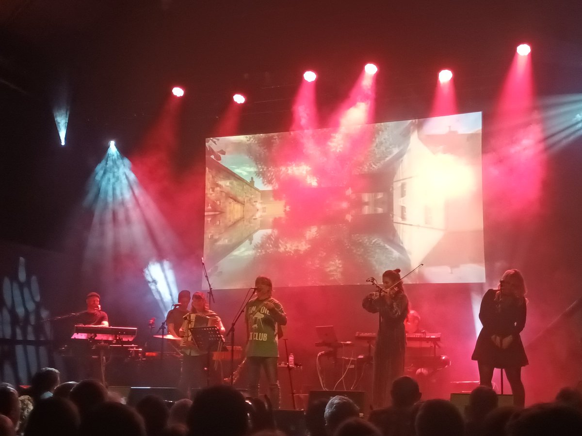 King Creosote & band were absolutely brilliant tonight at The Old Fruitmarket 🎶 Superb musicians, and w KCs voice, leaves you a bit stunned tbh. Wonderful 

#KingCreosote @ccfest #CCFest24