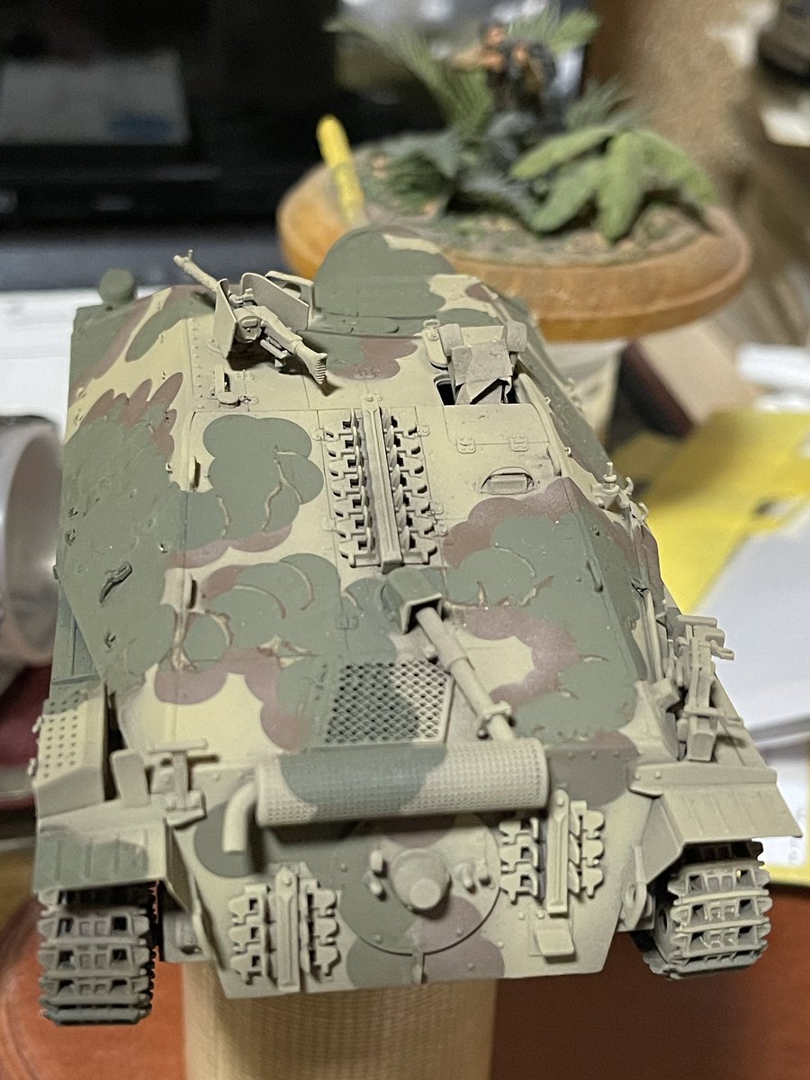 1967alabama's tweet image. TAMIYA 1/35 Jagdpanzer 38(t) HETZER  【full build 】#howtopaint #scalemode... youtu.be/MUClxrS92oE?si… @YouTubeより
TAKOM 1/35 ヘッツァー
結局、昨日は触れませんでしたが、私のような出戻り初心者モデラーが参考にした動画を紹介します。非常に分かりやすく有益な動画でした。