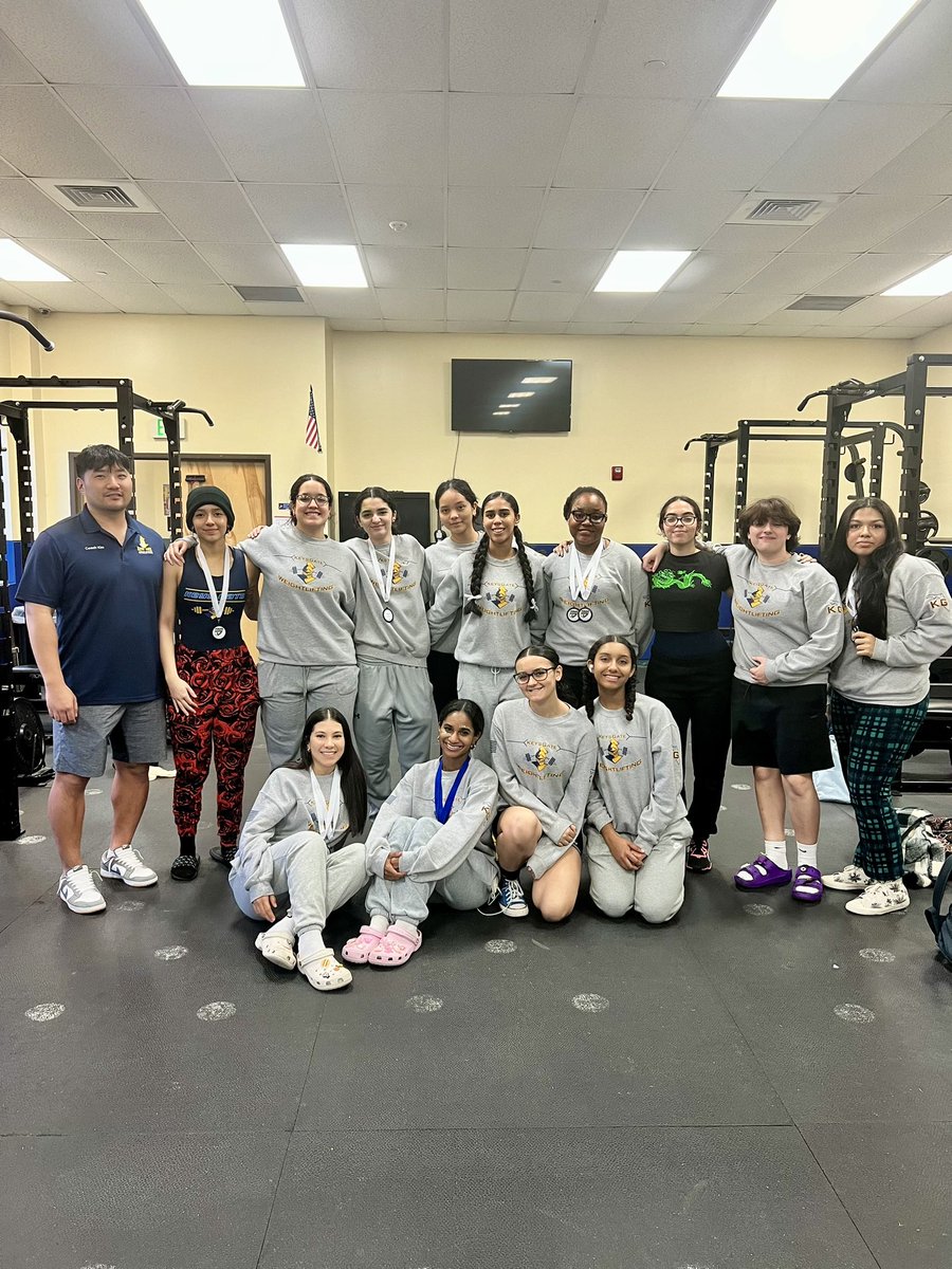 SchoolKeys's tweet photo. Our lady Knights varsity weightlifting team competed in the District 16 1A championship. Jessenia Tyler won gold for the 101 lb division in both Olympic and Traditional. Runner ups include Valeria, Danielle, Jailee, Yoselin &amp; Marlyne. 🥇 Congratulations! https://t.co/BkQGEek9SD