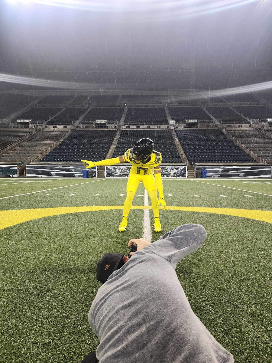 Kai “Samurai” Callen (@kai_callen) on Twitter photo Thank you <a href="/oregonfootball/">Oregon Football</a> for the time! Sco Ducks! 🦆 <a href="/CoachJoeLorig/">Joe Lorig</a> <a href="/CoachDanLanning/">Dan Lanning</a>
<a href="/CoachWadu/">Rashad Wadood</a> <a href="/ptbiondo/">Pat Biondo</a> Thank you <a href="/oregonfootball/">Oregon Football</a> for the time! Sco Ducks! 🦆 <a href="/CoachJoeLorig/">Joe Lorig</a> <a href="/CoachDanLanning/">Dan Lanning</a>
<a href="/CoachWadu/">Rashad Wadood</a> <a href="/ptbiondo/">Pat Biondo</a>