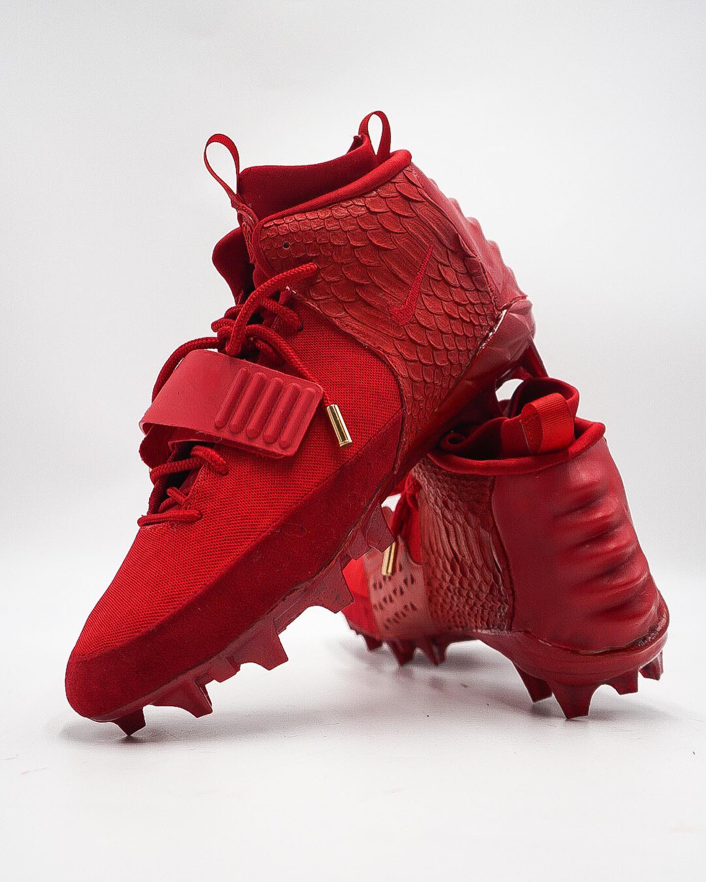 Air max hyperfuse discount x yeezy red october
