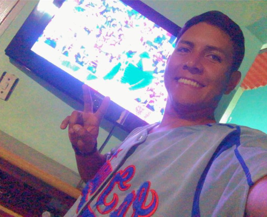 FrankUsec's tweet photo. #AtrapaLaEmocion Full Sintonía y ligando a mi Guaira🦈, desde Charallave apoyando para que hoy se defina la serie y se acabe la sequía. Tiburones Pa’ encima 🚀🦈 @venevision https://t.co/quMOGt9ywc