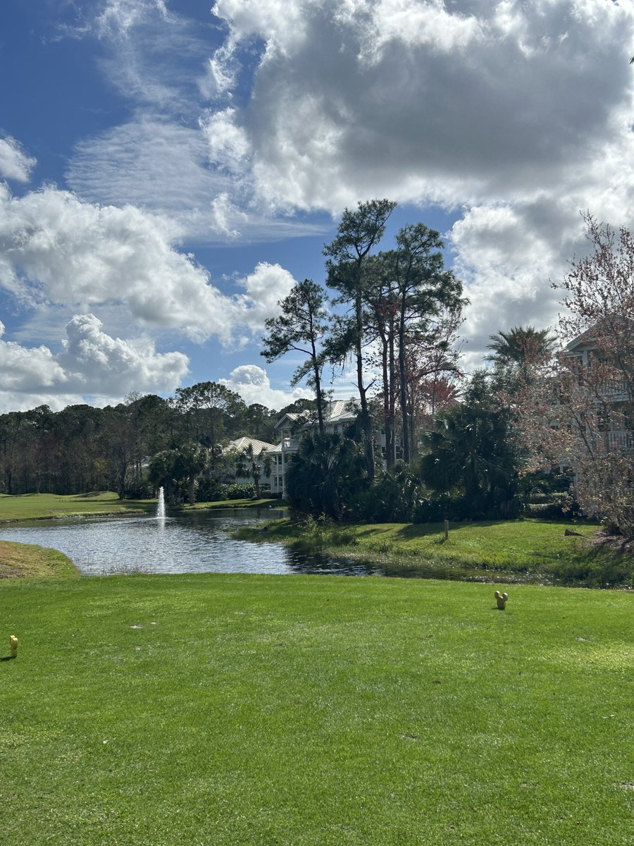 3rd day of conference took place @lakebuenavistagolf; rules review, bunker work, putting instruction, &amp; long-shot drills!  We played an 18-hole shamble - What a  privilege playing with Susie Kennedy, Brian Shields (<a href="/NazarethAcademy/">Nazareth Academy</a>), &amp; <a href="/LPGA/">LPGA</a>  tour player, <a href="/golfnjeray/">Nicole Jeray</a>!!