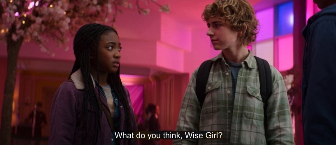 sabidinhas's tweet image. “espertona.”
★☆☆☆☆

"wise girl."
★★★★★