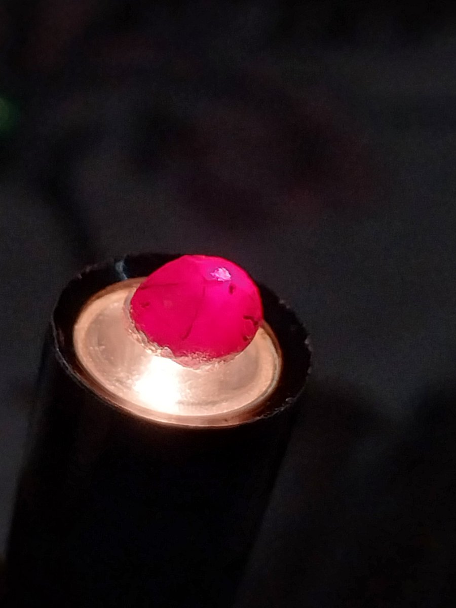 #ياقوت احمر خام💕