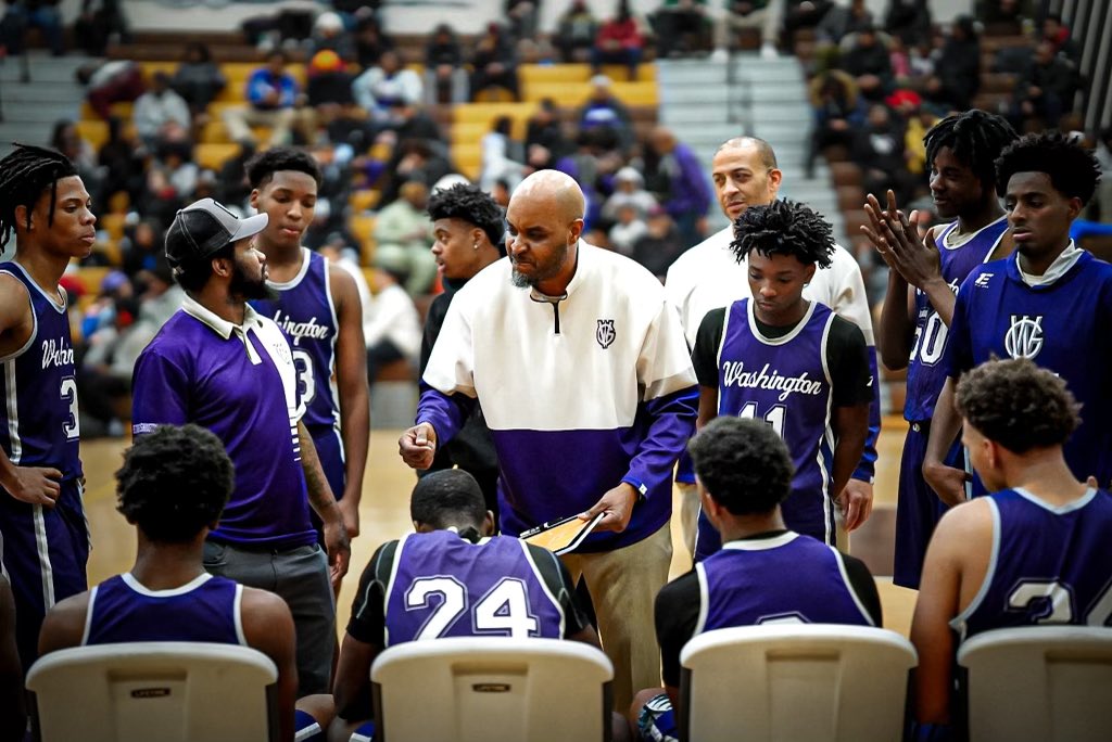 G-DUB!!! An incredible game from <a href="/GWAthletics_ips/">GWHS Athletics</a> as they win a back-and-forth game that came down to the wire against a talented Purdue Poly team! It’s an all <a href="/IPSSchools/">IPS</a> affair in the 2nd round with GW facing Tech! (📸: <a href="/EmanuelWilson03/">Emanuel Wilson</a>)