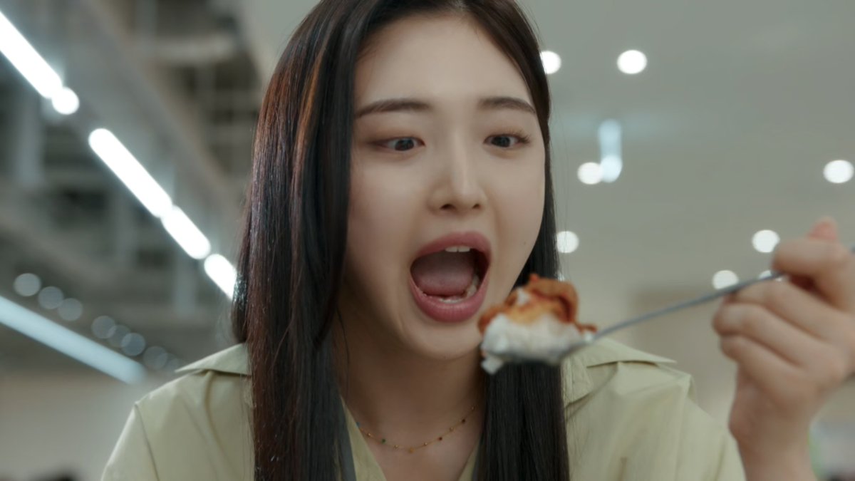 kntmngn's tweet image. literally soulmates, but they haven't found each other yet.

the chef　　　　　　　the big eater