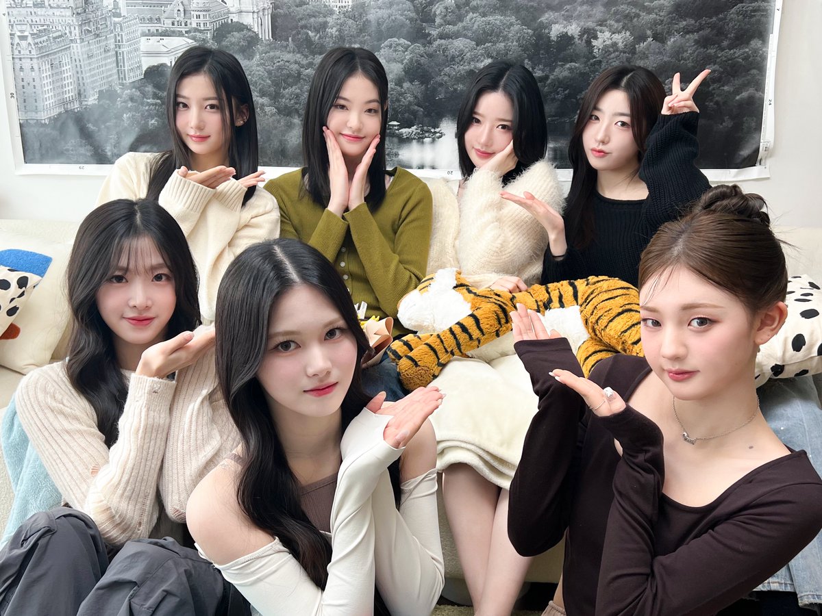 tripleS official tweet media