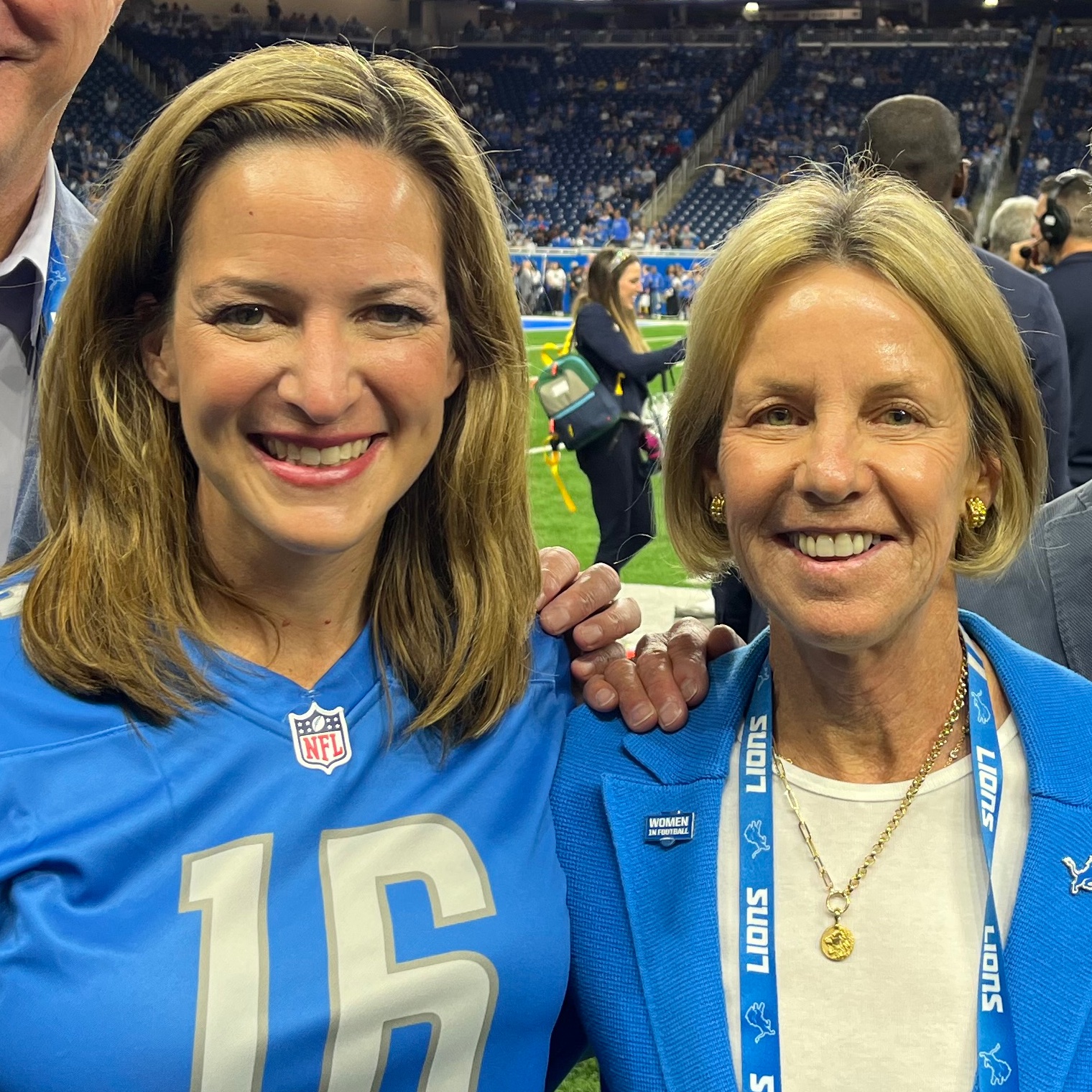 Female clearance lions jersey