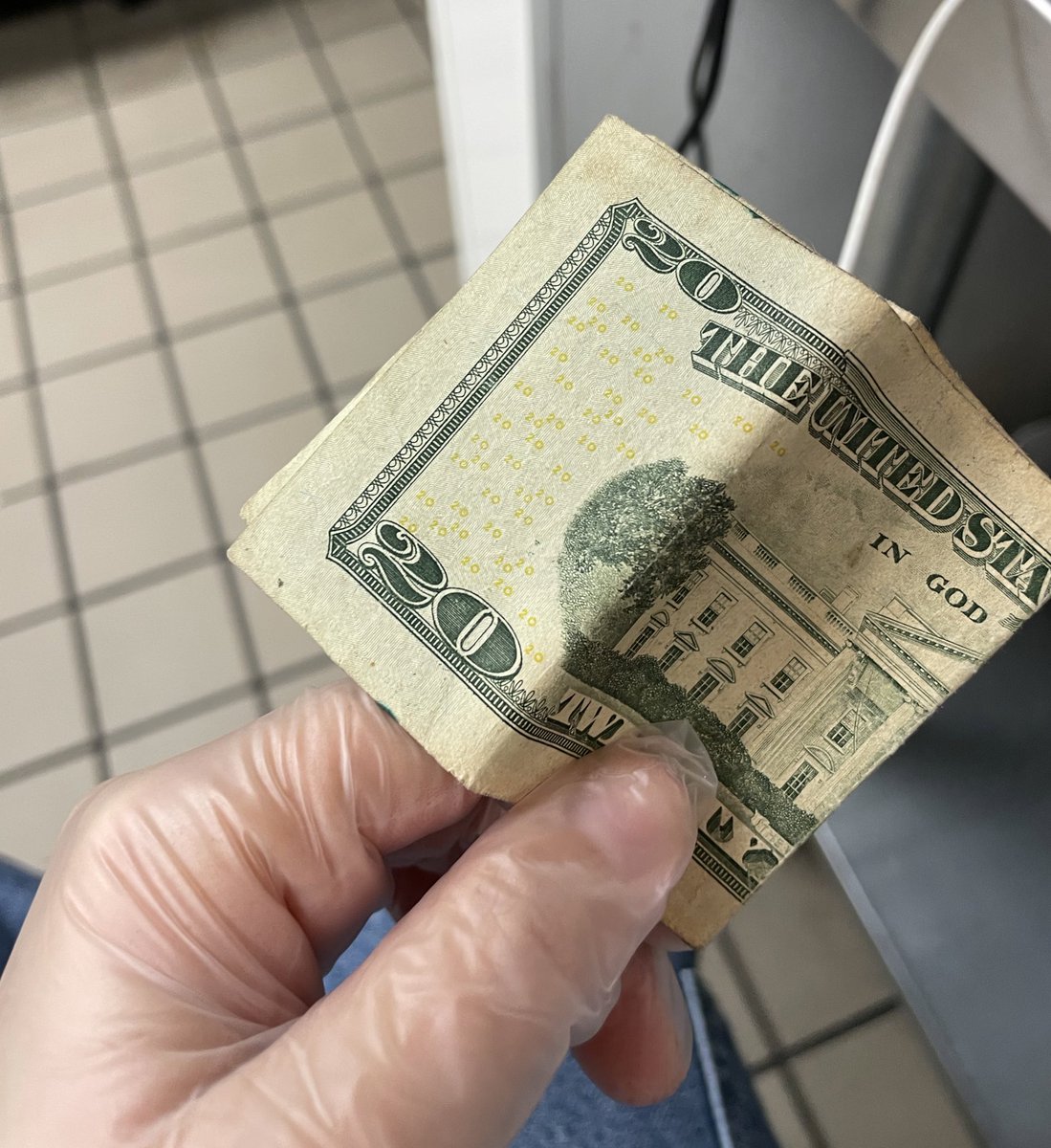 dude came into the store, didnt buy anything and then handed me $20 for my time…. have an amazing life sir