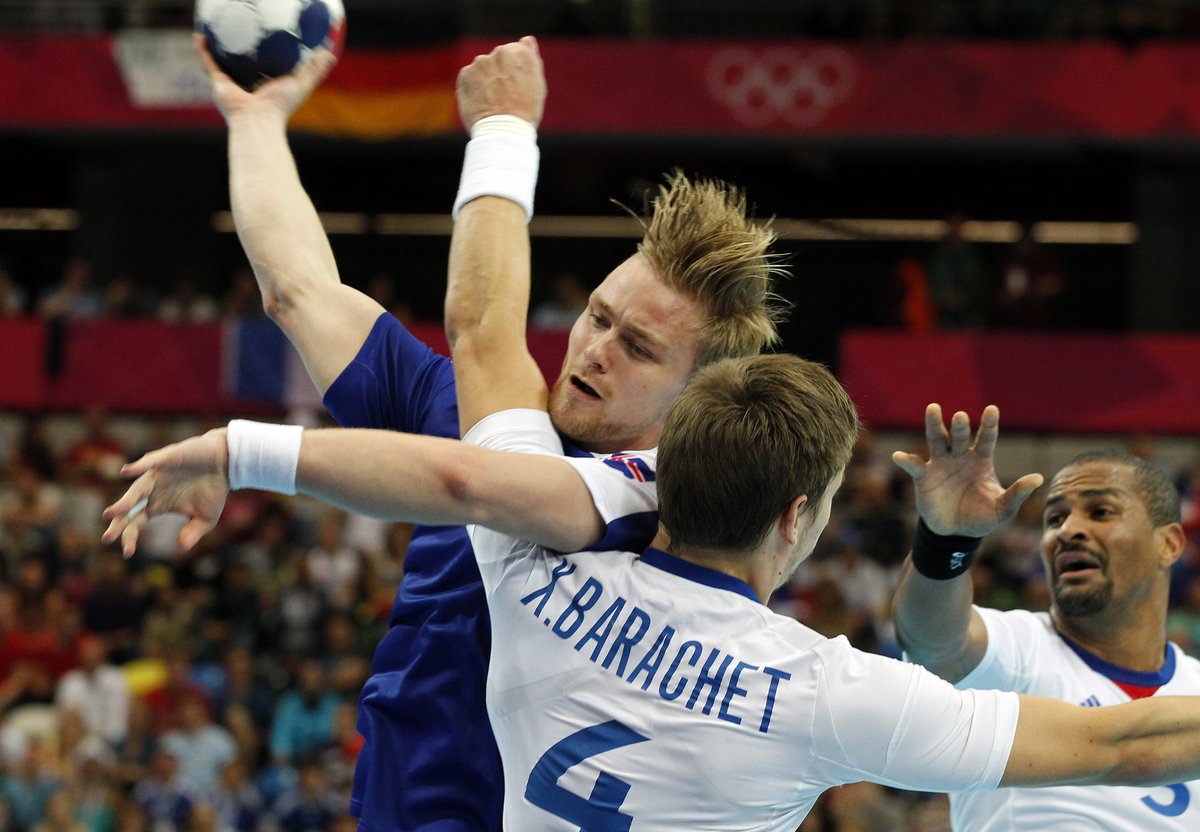 gollmundur's tweet photo. Það er 8. ágúst 2012. Íslenska landsliðið í handbolta er búið að slátra sínum riðli á Ólympíuleikunum í London, búnir að vinna bæði Frakka og Svía. Fjögra ára silfurverðlaun frá Peking hanga heima. Nú skal vinna gullið !
1/4
#emruv #handbolti #IslUng https://t.co/JZWbR7MaCK