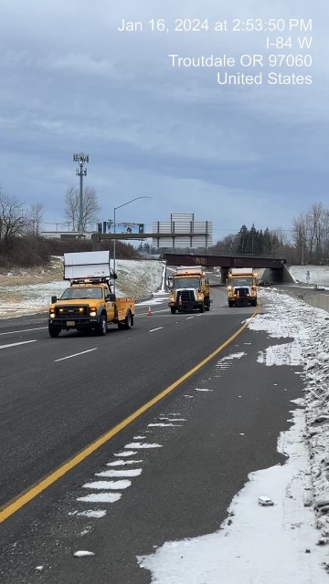 Traffic Alert: I-84 is now CLOSED between the @CityofTroutdale at MP 17 and #HoodRiver at MP 64 due to an incoming ice storm. Ice accumulation creates some of the most treacherous driving conditions. We'll reopen when conditions improve. Avoid travel in this area. #orwx #pdxtst