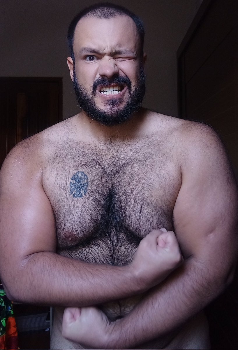 0smarFraga's tweet photo. Fingindo que sou um muscle bear https://t.co/1tkzxlXpqs