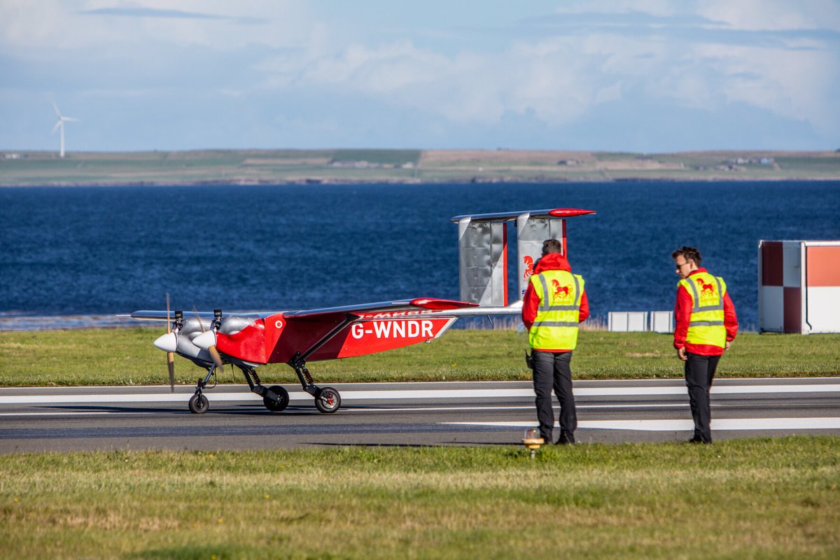 AeroSociety's tweet photo. Cargo deliveries by #drone show promise - Alan Dron provides an update on 'middle mile' UAV logistics #avgeek #UAV #drones #RPAAS #UAS https://t.co/6RxRzdbTnC https://t.co/GATeFohlvy