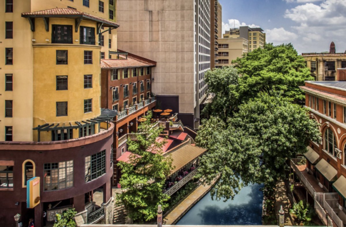 ✨Save Up to 15% on Select Stays✨ 
Take time for romance, relax with a staycation, or escape for a girlfriend's getaway. Book Now: bit.ly/37JfNQT
**Savings of up to 15% off our standard rate for select stays through March. Unavailable dates and restrictions apply.**